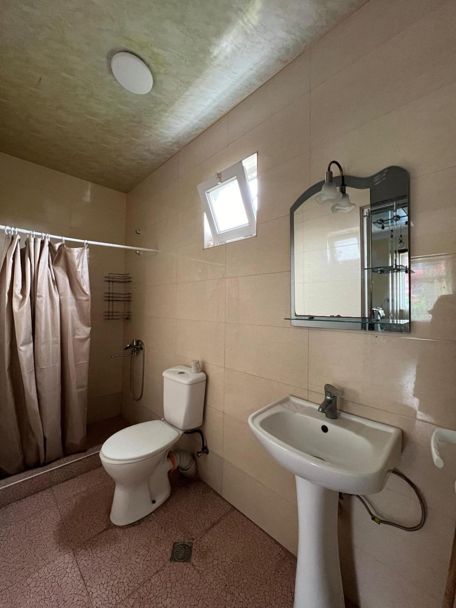 Medea'S Guest House Batumi Esterno foto