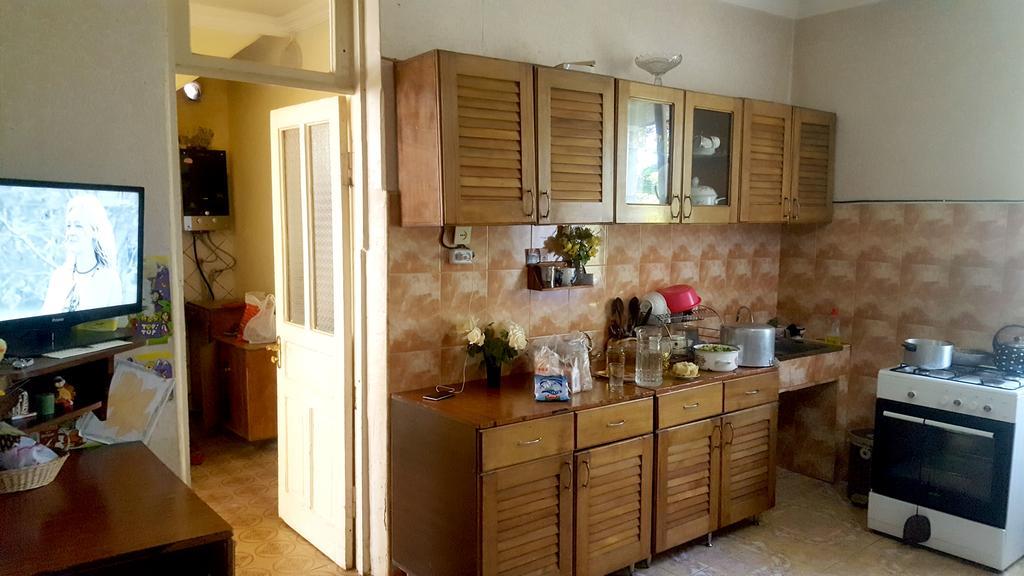 Medea'S Guest House Batumi Esterno foto